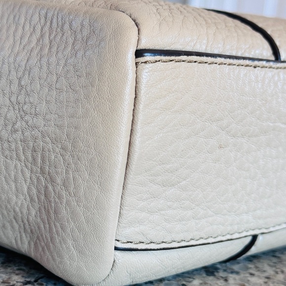 Tory Buch Model No 10005617crossbody bags used like new🎈 - Picture 8 of 17